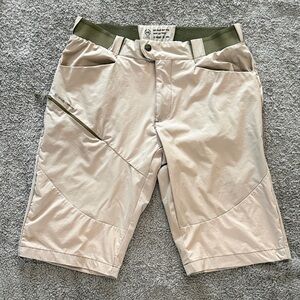 Men's RIG Light Beige Hybrid Outdoor Shorts with Olive Waistband
